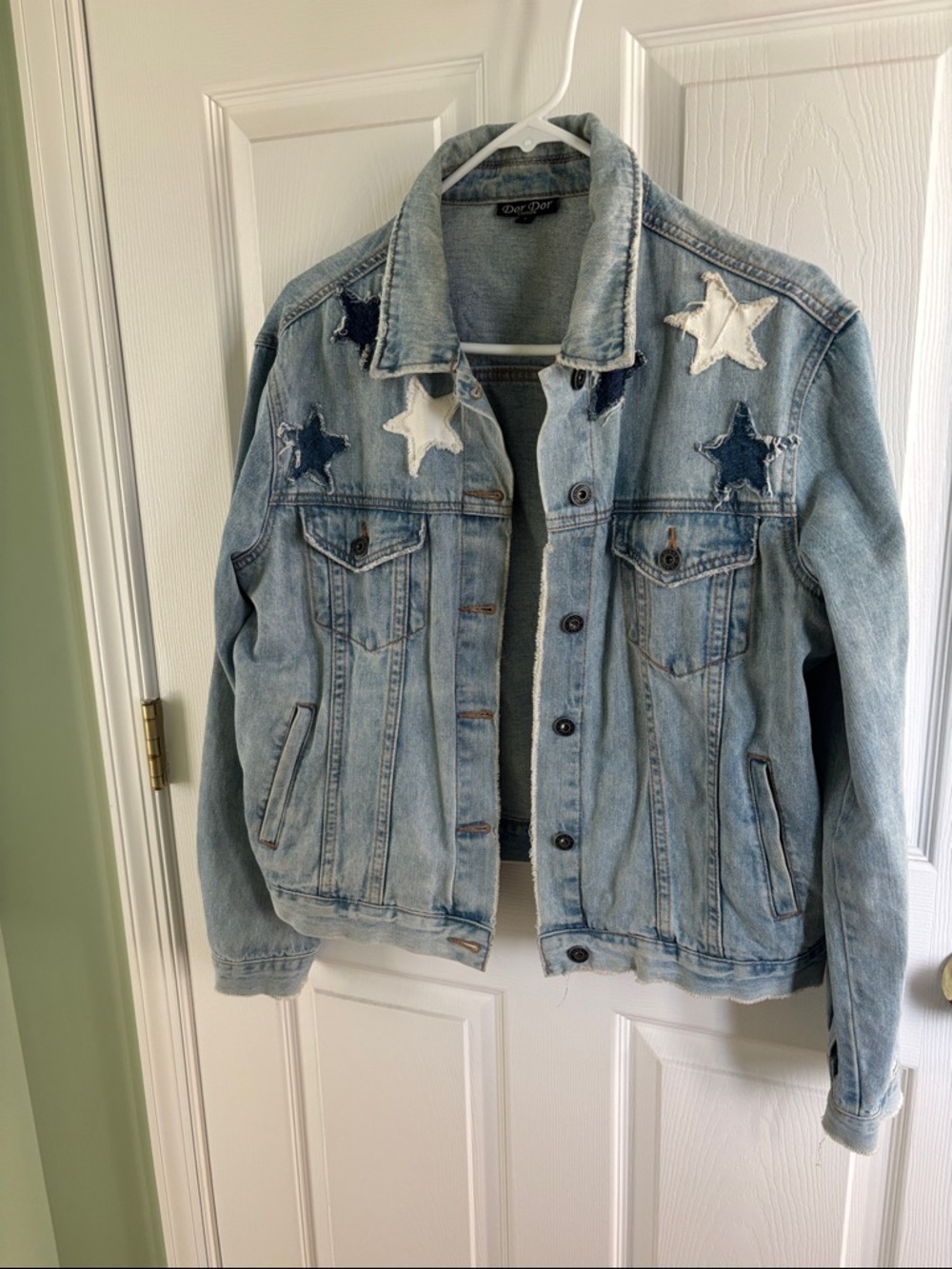 Star Appliqué Light Wash Denim Jacket